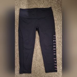 ☆•Victoria Sport Black Capris with Mesh Sides •Size:Large •☆